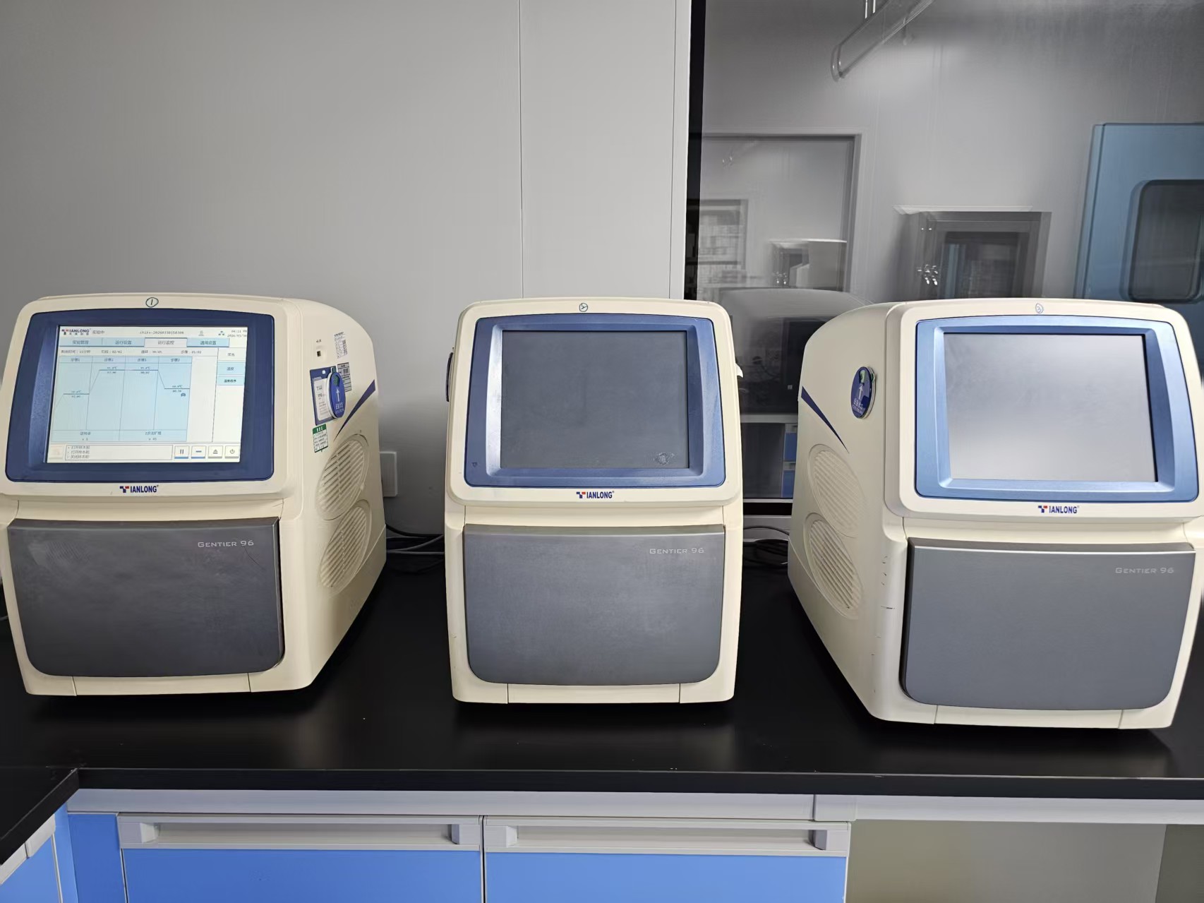 09f764a7d88dc391518f5deca0e8dc95